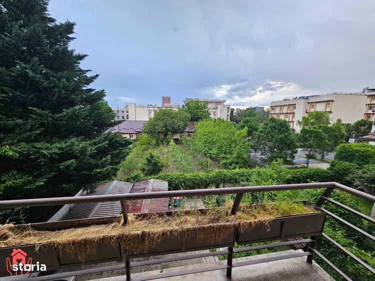 Apartament cu 4 camere în Domenii