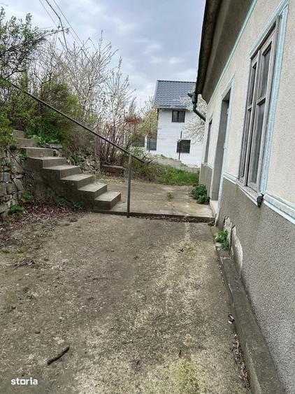Casă cu 3 camere în Central