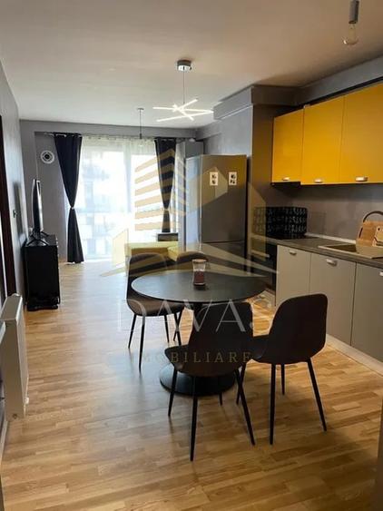 Apartament cu 2 camere semidecomandat, mobilat în Sopor