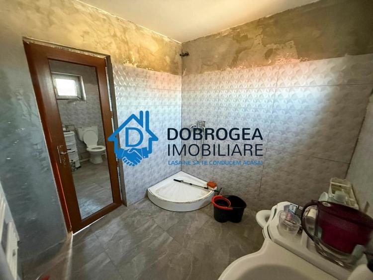 Casă individuală cu 4 camere cu Canalizare în Central