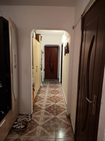 Apartament cu 3 camere decomandat în Complex Studențesc