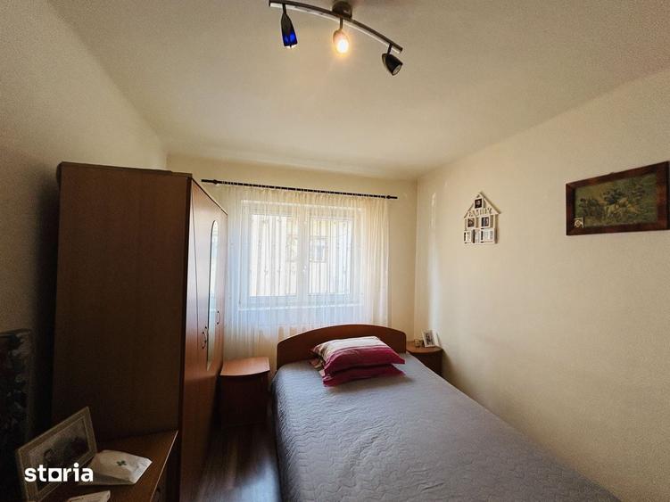 Apartament cu 3 camere decomandat, mobilat în Piața Cluj