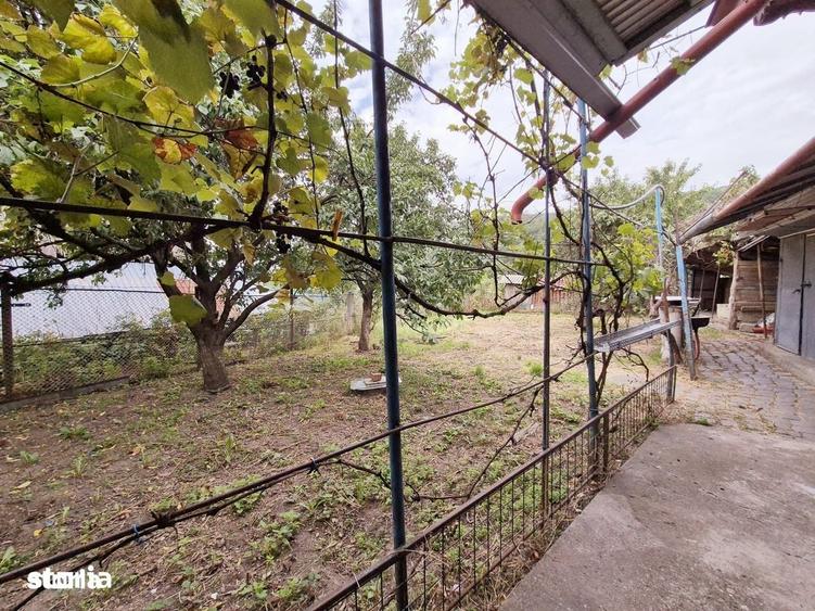 Casa si teren generos de 1100 mp, Piatra-Neamt - 2