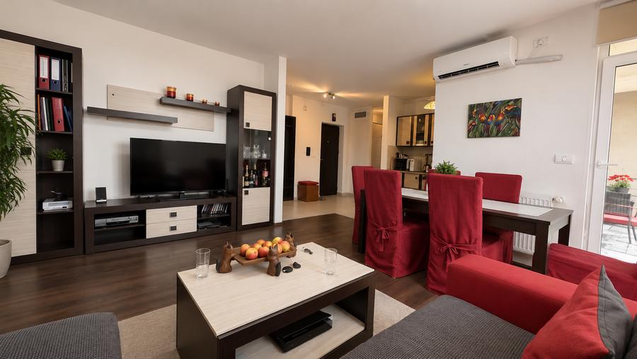 Apartament cu 3 camere semidecomandat în Braytim