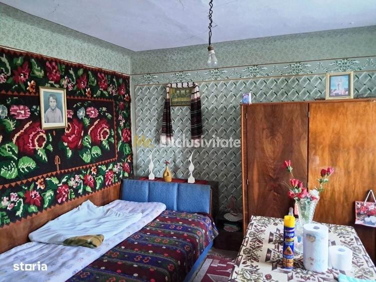 Casă cu 4 camere în Racovița