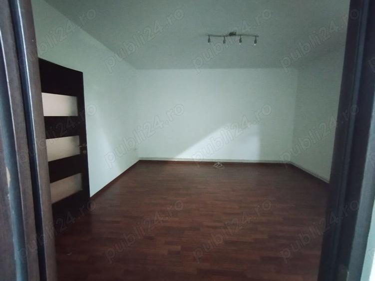 Spațiu comercial, de 200 mp, în Central
