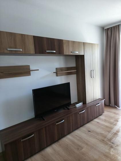 Apartament cu 2 camere decomandat în Noua