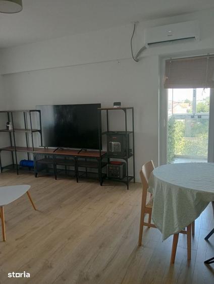 Apartament cu 3 camere, mobilat în Străulești