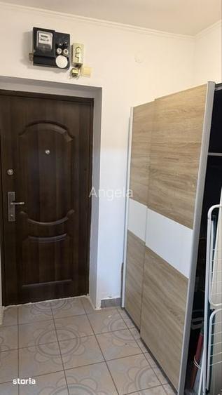 Vand garsoniera Poarta 6