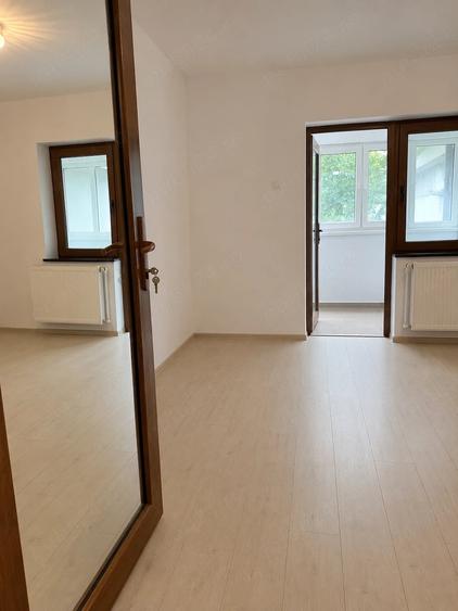 Spațiu comercial, de 25 mp, în Central