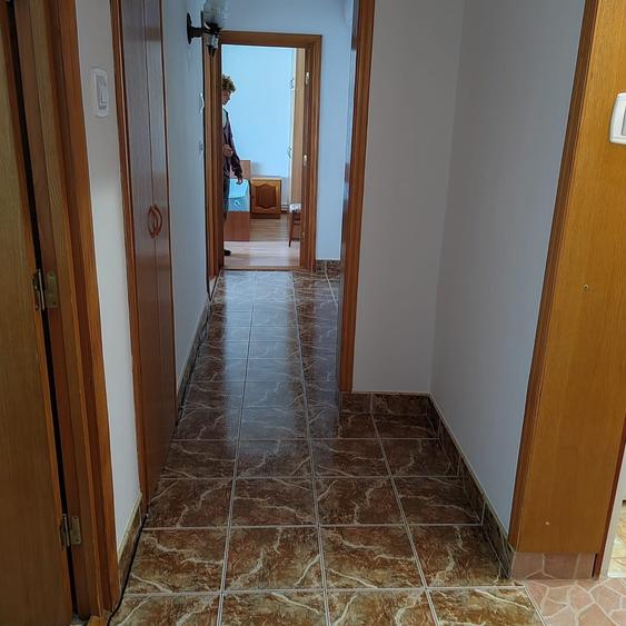 Apartament cu 3 camere decomandat în Casa de Cultură