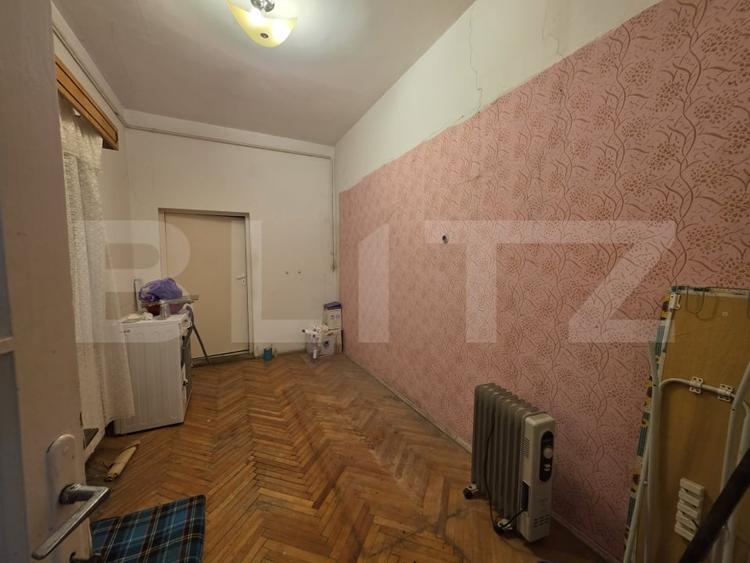 Casă individuală cu 4 camere cu Canalizare în Titulescu