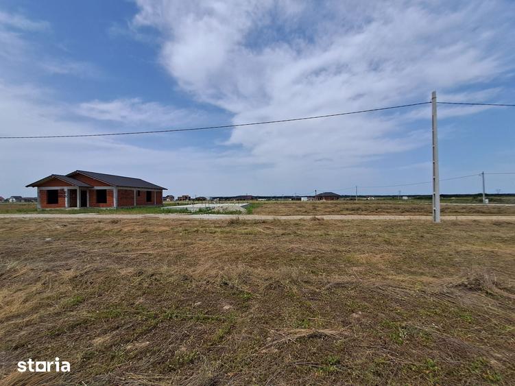 Teren de 795 mp, în Sânmartin