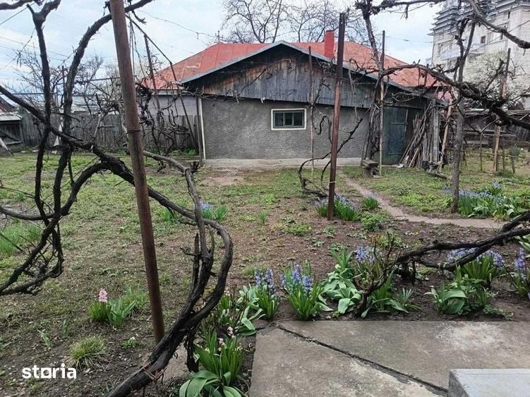 Casă cu 3 camere cu Teren 100 Mp în Central