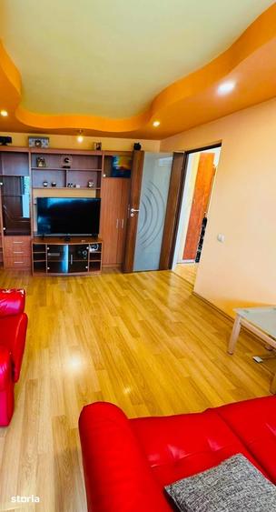 Apartament cu 2 camere semidecomandat în Florilor