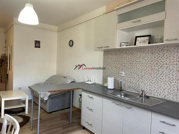 Apartament cu 2 camere semidecomandat în Florești