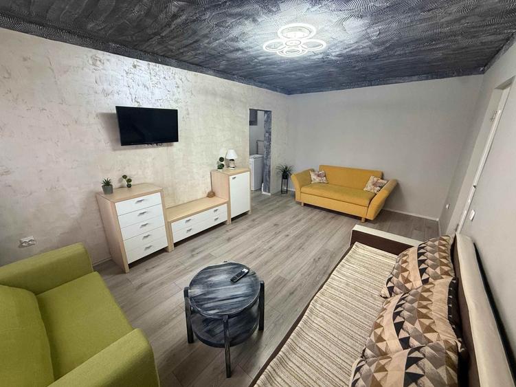 Apartament cu 2 camere semidecomandat, mobilat în Calea Galați
