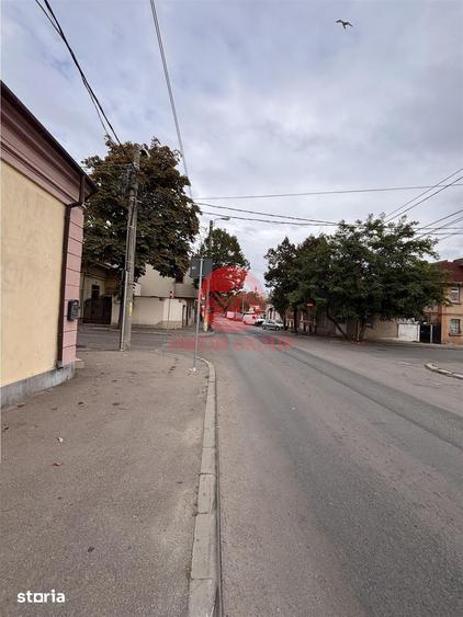 Casă cu 3 camere cu Teren 100 Mp în Griviței