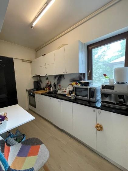Apartament cu 3 camere decomandat, mobilat în Lujerului