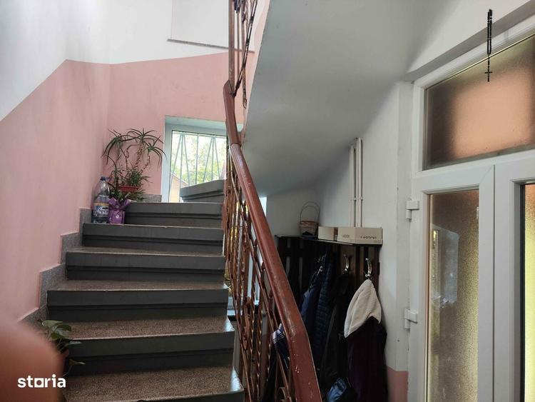 Casă cu 4 camere cu Teren 140 Mp în Exterior Vest