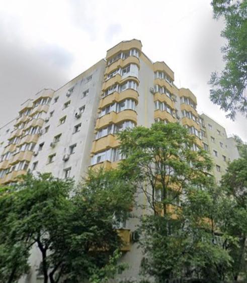 Apartament cu 2 camere decomandat în Tei