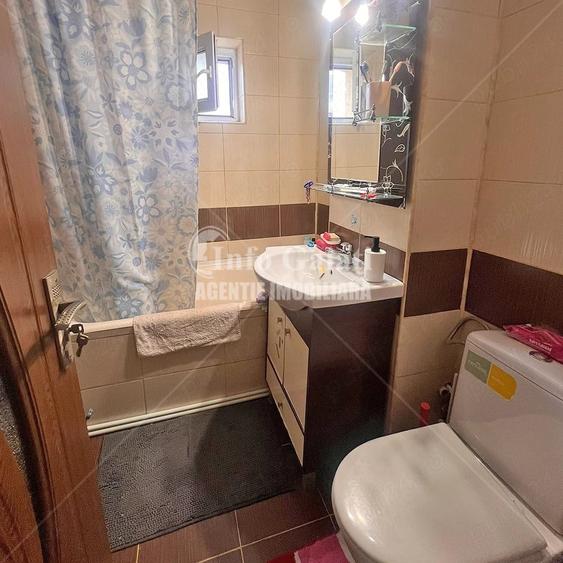 Apartament cu 3 camere decomandat în Micro 20