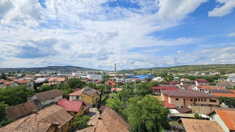Apartament cu 2 camere semidecomandat în Mărăști