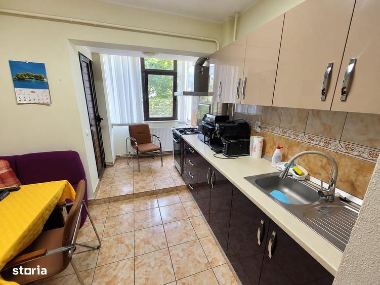Apartament cu 3 camere în Mazepa 2