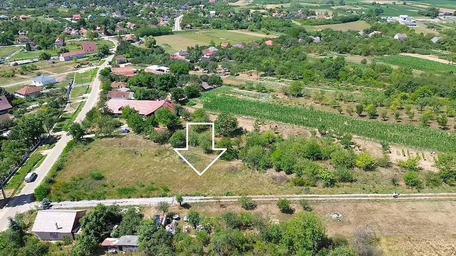 Teren de 3000 mp, în Viile Satu Mare