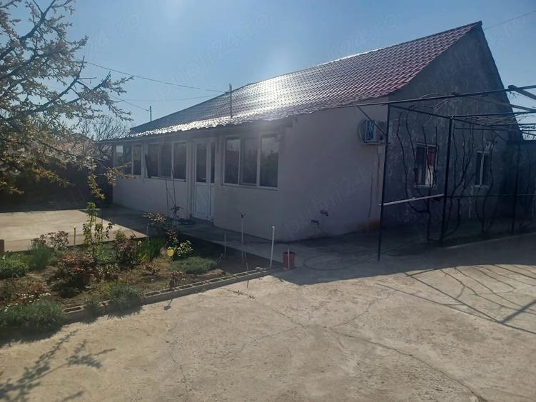 Casă cu Teren 707 Mp în Burila Mare