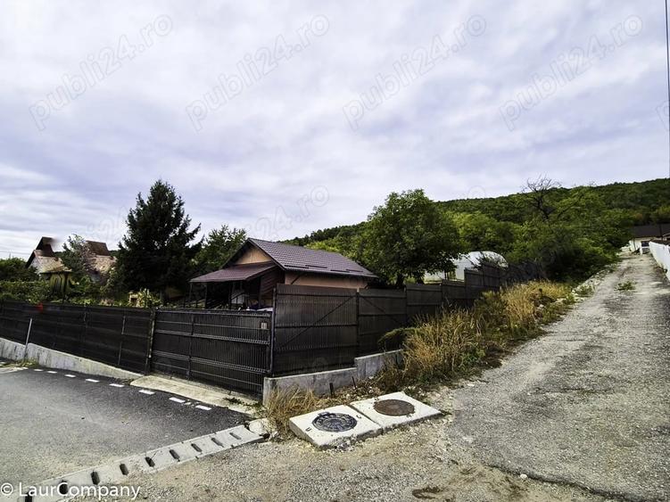 Casă cu 2 camere cu Teren 2647 Mp în Valea Mare