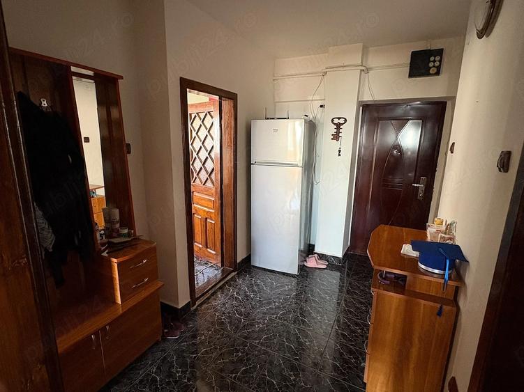 Apartament cu 2 camere decomandat în Exterior Vest