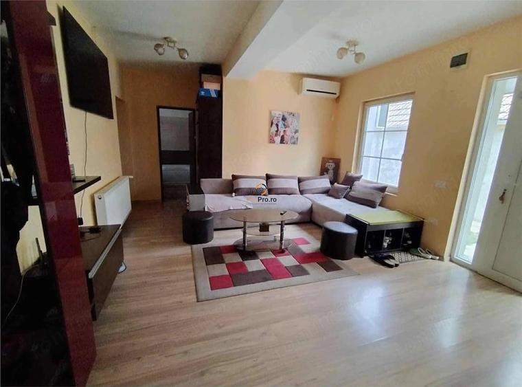Casă cu Teren 2656 Mp în Cenei
