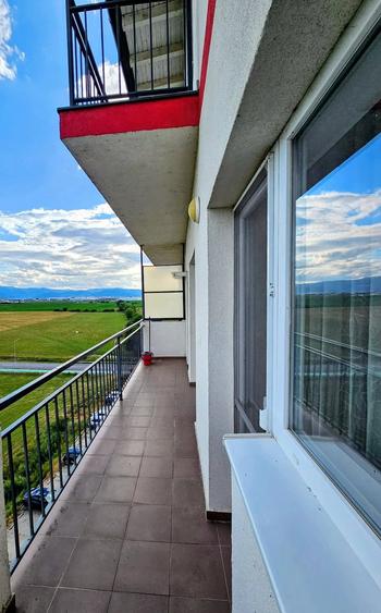 Apartament cu 2 camere decomandat în Vest