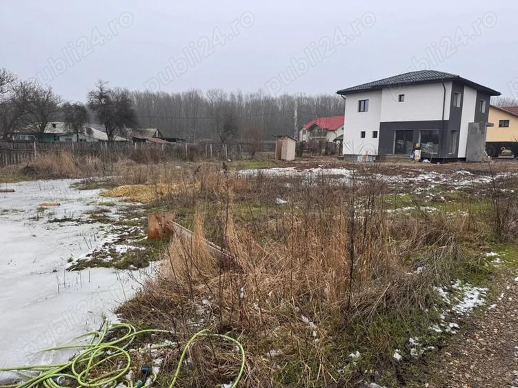 Teren de 500 mp, în Ciolpani