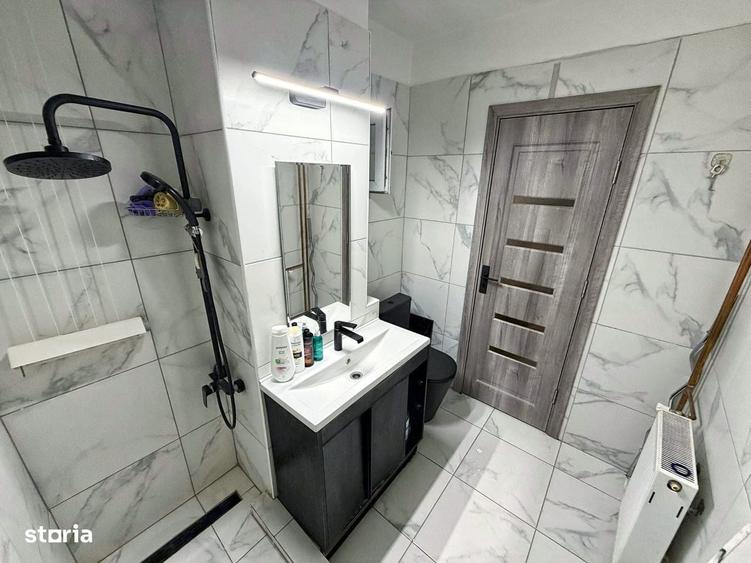 Apartament cu 3 camere decomandat în Republicii