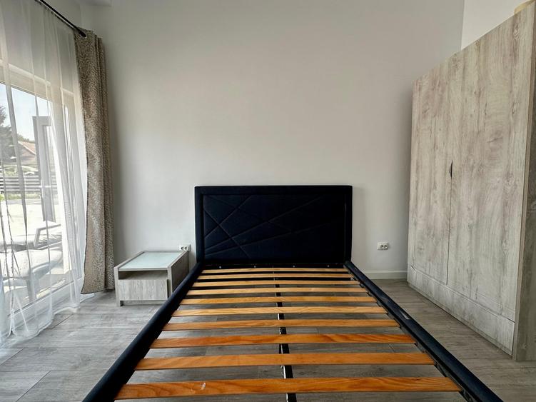 Apartament cu 3 camere semidecomandat, mobilat în Dâmbul Rotund
