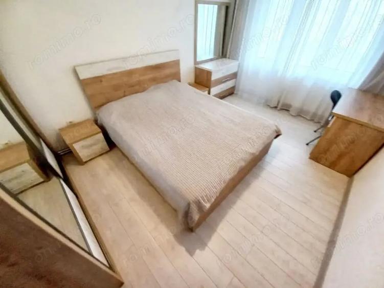 Apartament cu 3 camere semidecomandat în Dacia