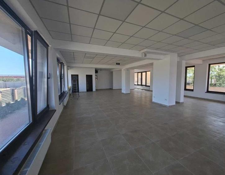 Spațiu comercial, de 315 mp, în Ștefăneștii de Jos