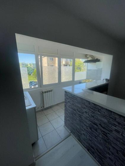 Apartament cu 2 camere semidecomandat în 1 Decembrie