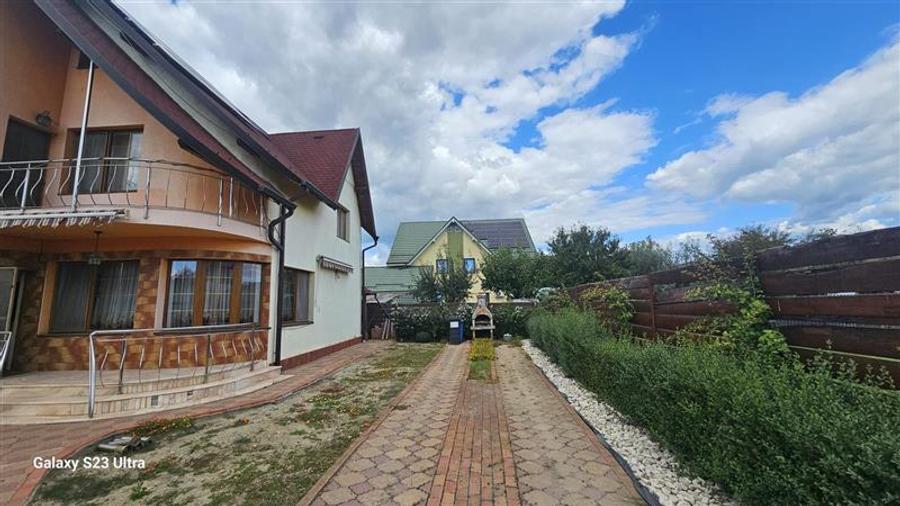 Casă individuală cu 5 camere cu Canalizare în Ștefănești
