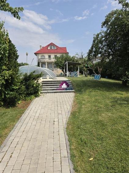 Casă individuală cu 9 camere cu Piscina în Snagov