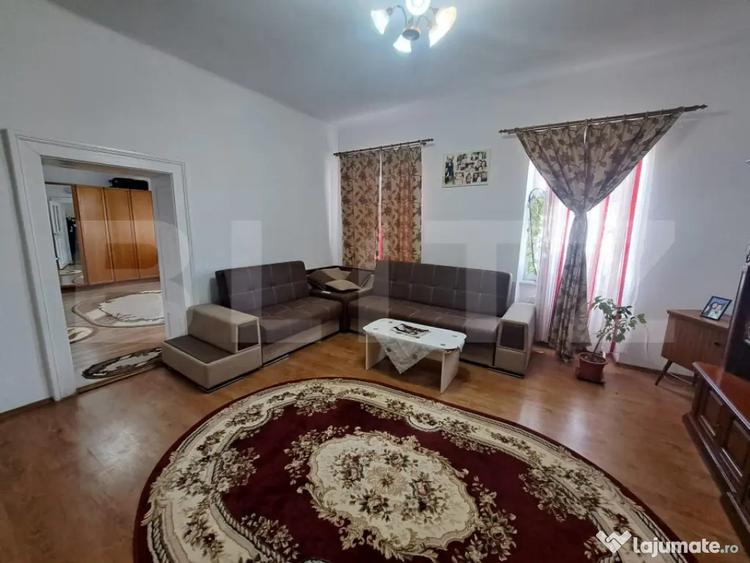 Casa saseasca renovata integral, 2200 mp teren, ideala - 2