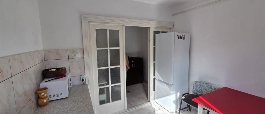 Apartament cu 2 camere semidecomandat, mobilat în Tipografilor