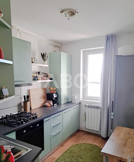 Apartament cu 2 camere semidecomandat, mobilat în Plopilor