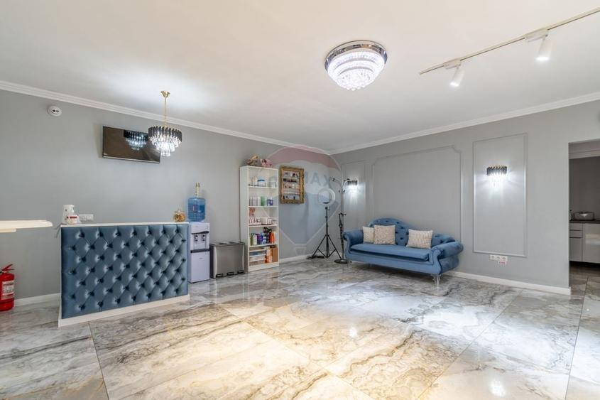 Spațiu comercial, de 55.540000915527 mp, în Bună Ziua