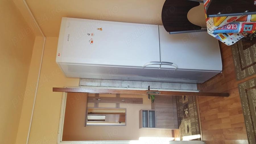 Apartament cu 2 camere semidecomandat în Griviței