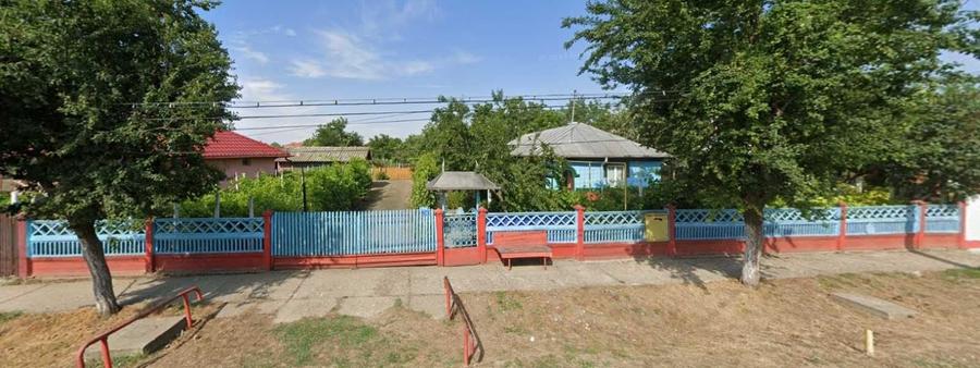 Casă cu 3 camere în Slobozia Nouă
