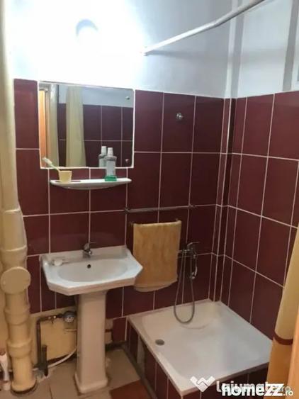 Apartament cu 2 camere decomandat în Democrației
