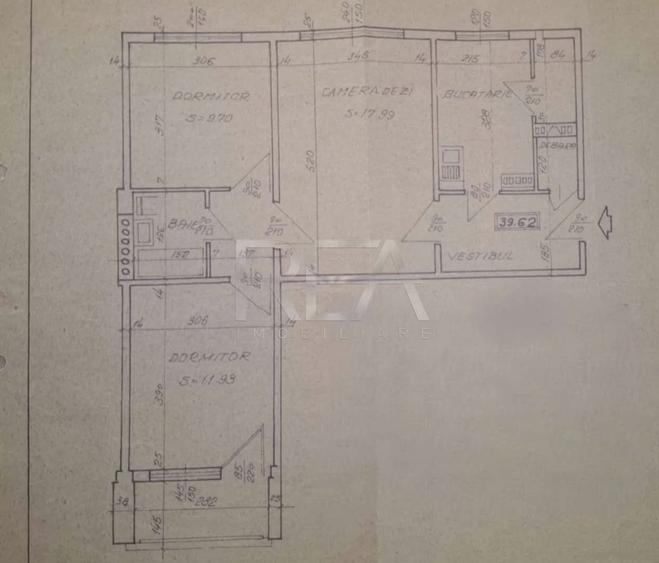 Apartament cu 3 camere semidecomandat în Drumul Taberei